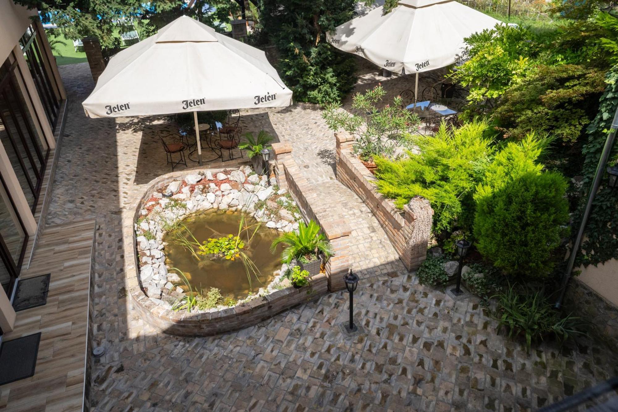 Bed and Breakfast Garden House Apatin Exterior foto